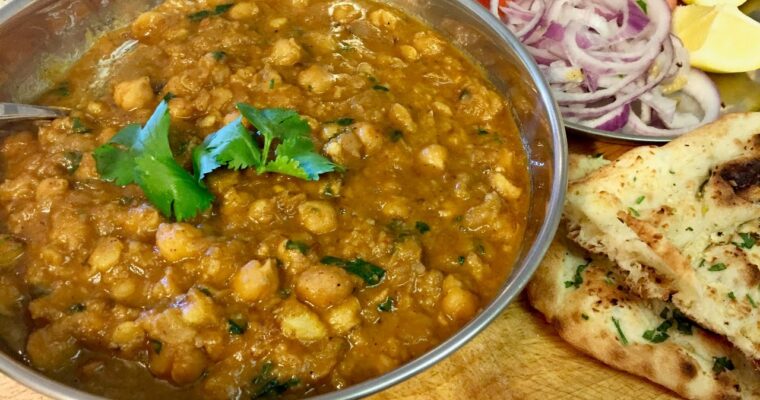 Best Lahori Chanay Recipe – Chikar Cholay Pakistani Street Food